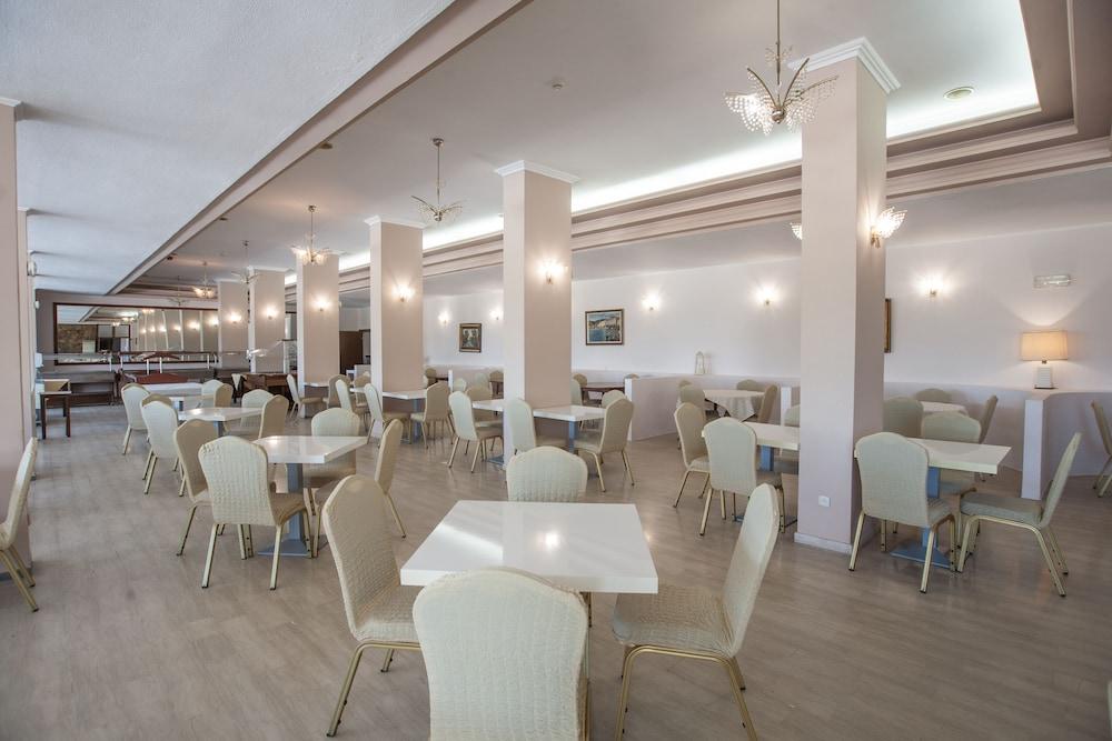 Alexandros Hotel Perama (Corfu) Exterior foto