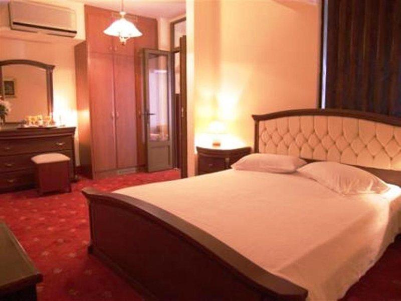 Alexandros Hotel Perama (Corfu) Exterior foto
